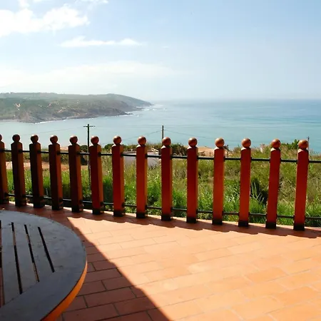 Blue - 4 Bedroom Sea View In Amazing Apartament São Martinho do Porto